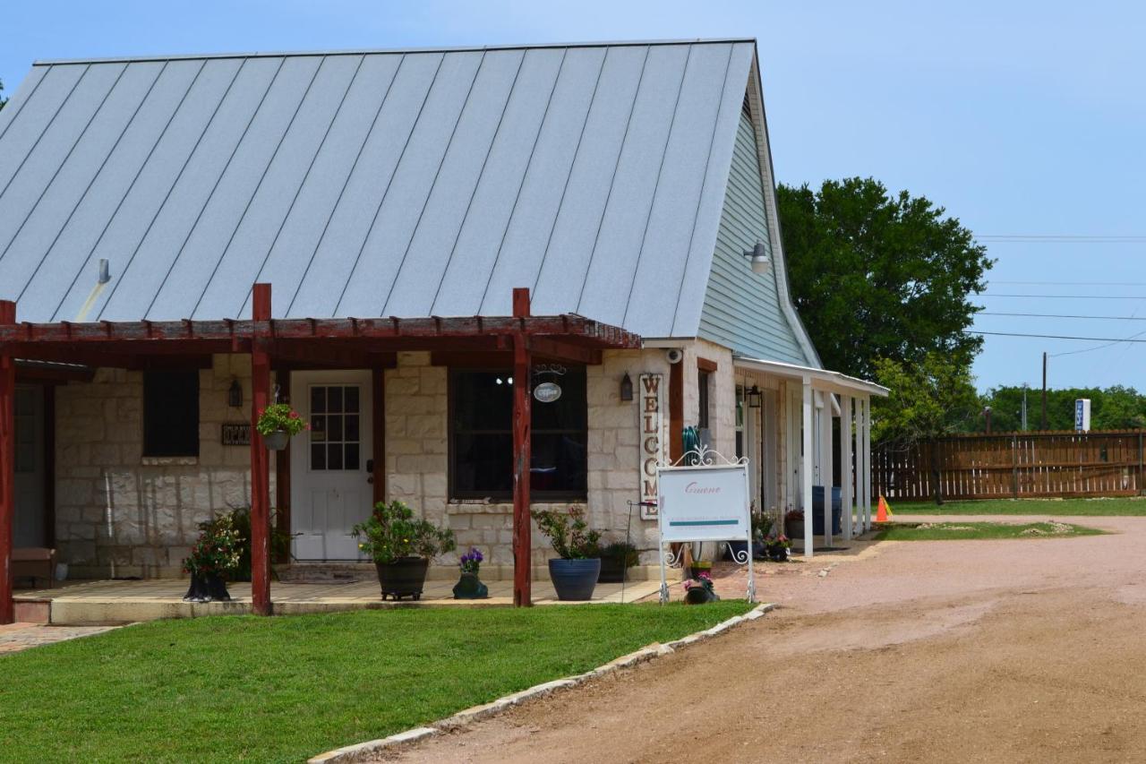 Gruene Cottages นิวบราวน์เฟลส์ ภายนอก รูปภาพ