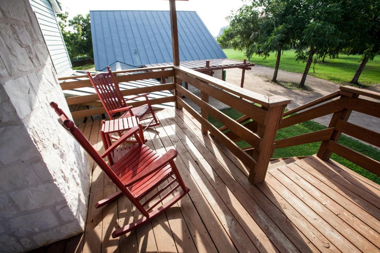 Gruene Cottages นิวบราวน์เฟลส์ ภายนอก รูปภาพ